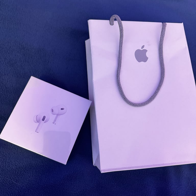 image for PRISTINE: Apple AirPods 2nd Generation, White 