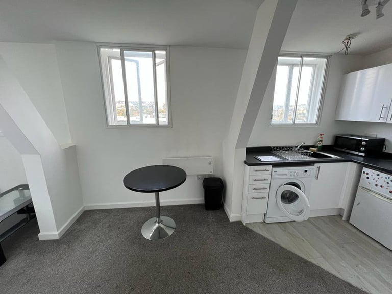1 Bedroom apartment to rent in Bradford city centre - available from September 