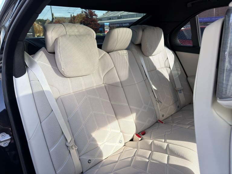 2025 BMW 7 Series 3.0 750e 22.1kWh Excellence Saloon 4dr Petrol Plug-in Hybrid Auto xDrive Eu SAL...