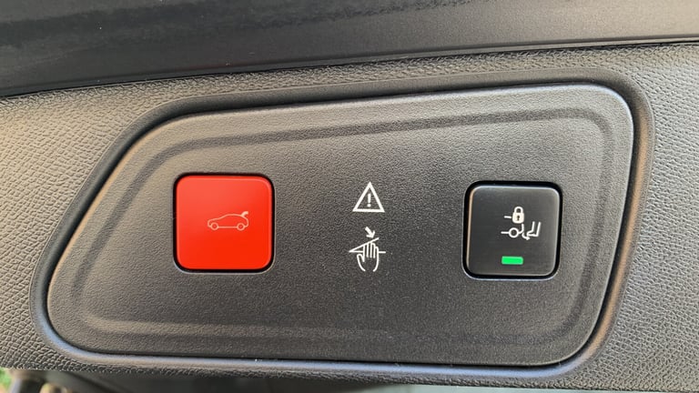 2020 Peugeot 3008 1.6 13.2kWh GT SUV 5dr Petrol Plug-in Hybrid e-EAT 4WD Euro 6 (s/s) (300 ps SUV...