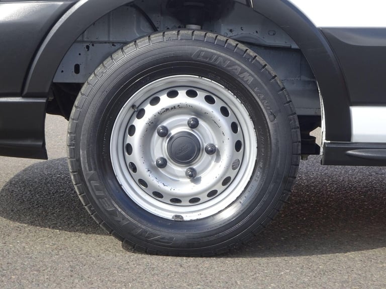 2021 Ford Transit 2.0 350 EcoBlue Leader Luton 3dr Diesel Manual FWD L4 Euro 6 (s/s) (130 ps) CHA...