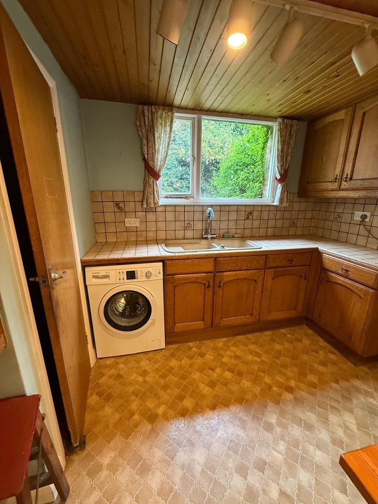 Free Used Wooden Kitchen Units  