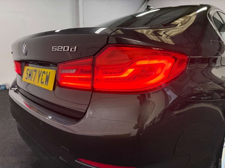 2017 BMW 5 Series 2.0 520d xDrive SE Auto 4WD 4dr Saloon Diesel Automatic