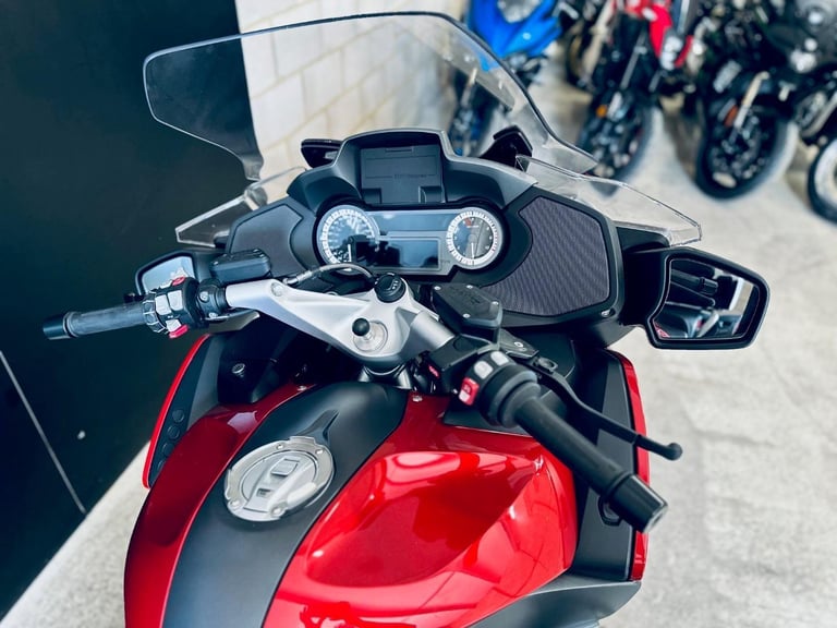 STUNNING LOW MILEAGE 2019/69 BMW R 1250RT LE MOTORCYCLE 