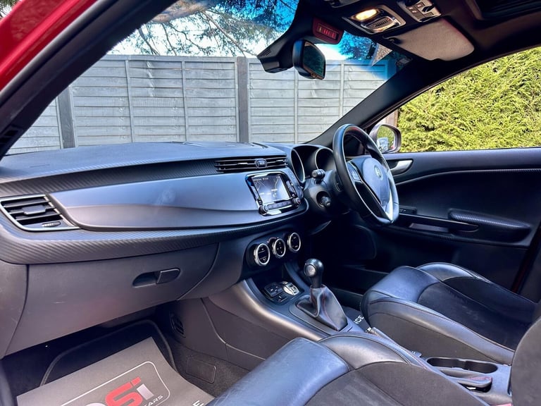 2016 Alfa Romeo Giulietta 1750 TBi Veloce Hatchback 5dr Petrol TCT Euro 6 (240 bhp) HATCHBACK Pet...
