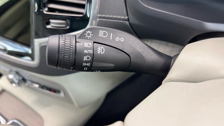 2024 Volvo XC90 Plus, B5 AWD Mild hybrid, Petrol, Dark, 7 Seats (Blond Leather, BLIS) Estate Petr...