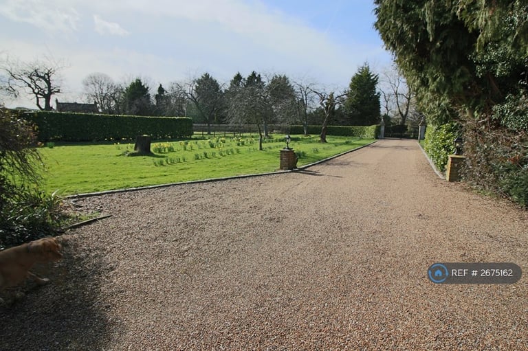 Studio flat in Frith Farm House, Faversham, ME13 (#2675162)