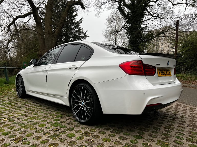 BMW, 3 SERIES, Saloon, 2013, Manual, 1997 (cc), 4 doors