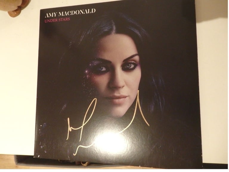 Amy MacDonald hand signed vinyl LP record 100% genuine