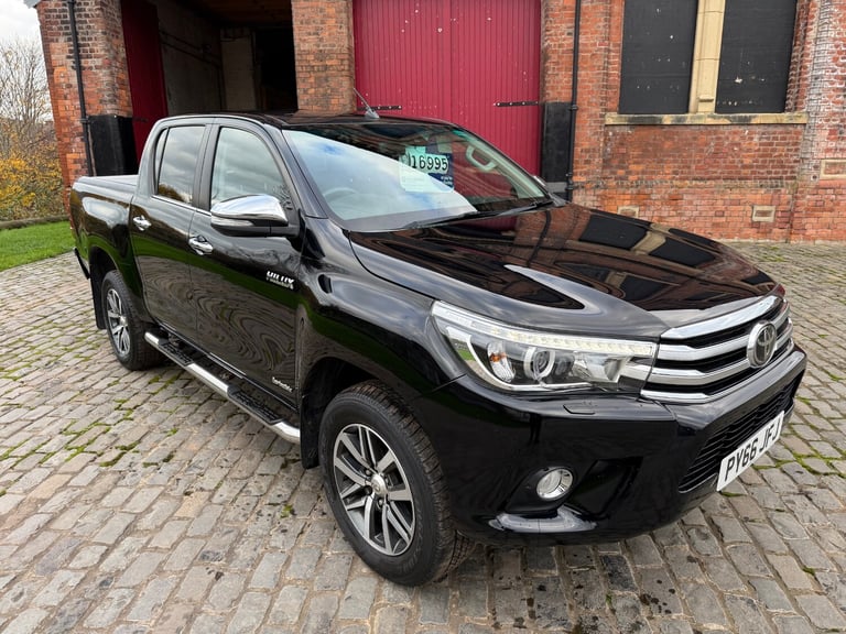 2017 Toyota Hilux Invincible D/Cab Pick Up 2.4 D-4D PICK UP Diesel Manual