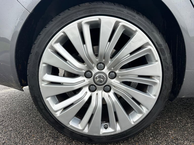 2016 Vauxhall Insignia 2.0 CDTi Elite Nav Auto Euro 6 5dr HATCHBACK Diesel Automatic