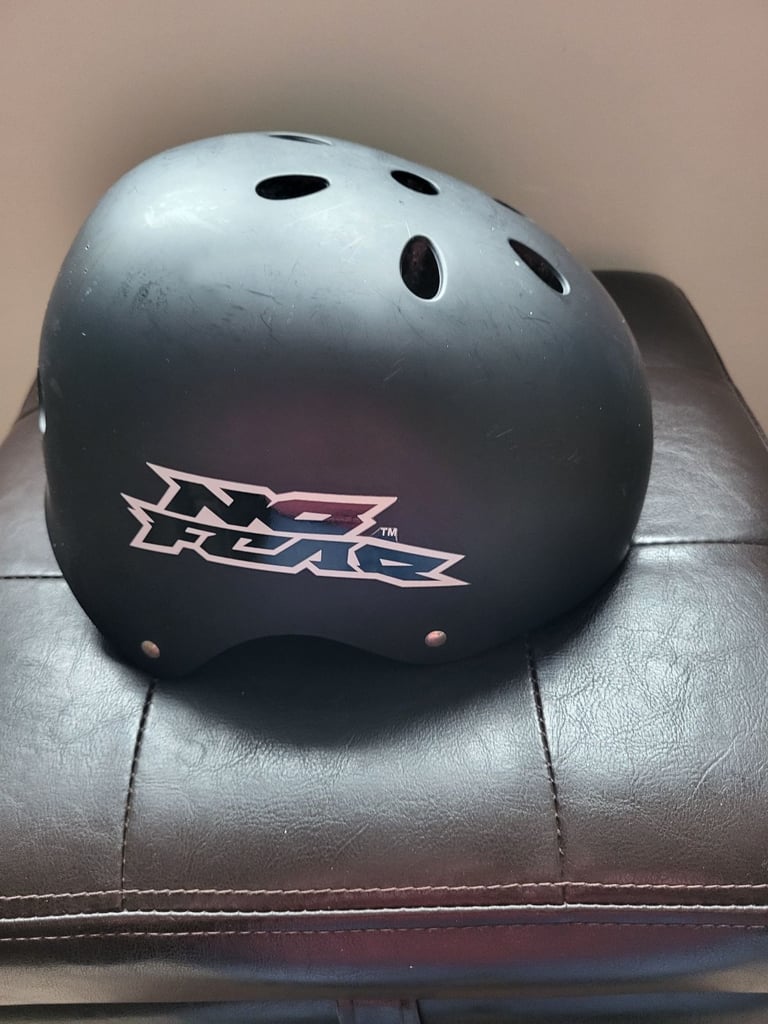 No Fear Skateboard helmet & protection pack