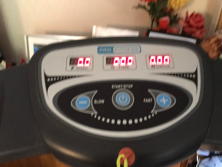 Treadmill ( Pro Fitness)