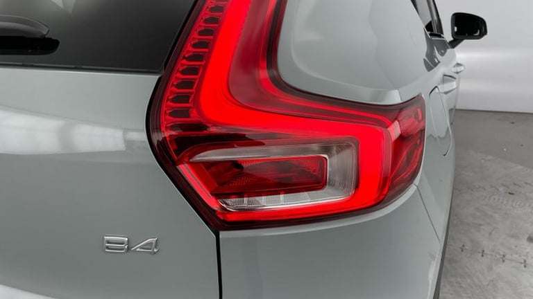 2025 Volvo XC40 Plus B4 Mild hybrid Petrol Dark Automatic SUV Petrol Automatic