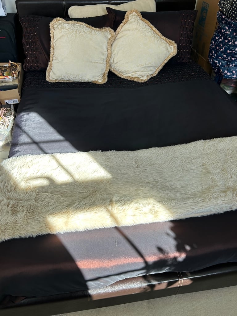 Double Bed
