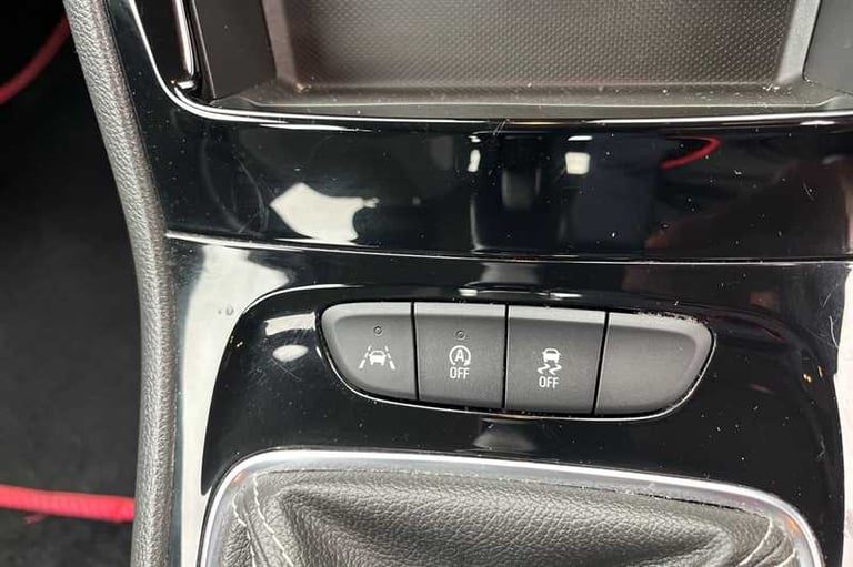 2020 Vauxhall Astra 1.2 Turbo SRi Hatchback 5dr Petrol Manual Euro 6 (s/s) (145 ps) Hatchback Pet...