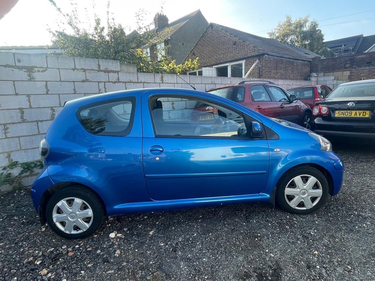 2009 Toyota AYGO 1.0 VVT-i Blue 3dr HATCHBACK PETROL Manual
