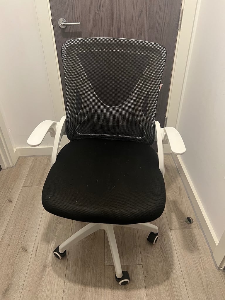 image for White office chair 