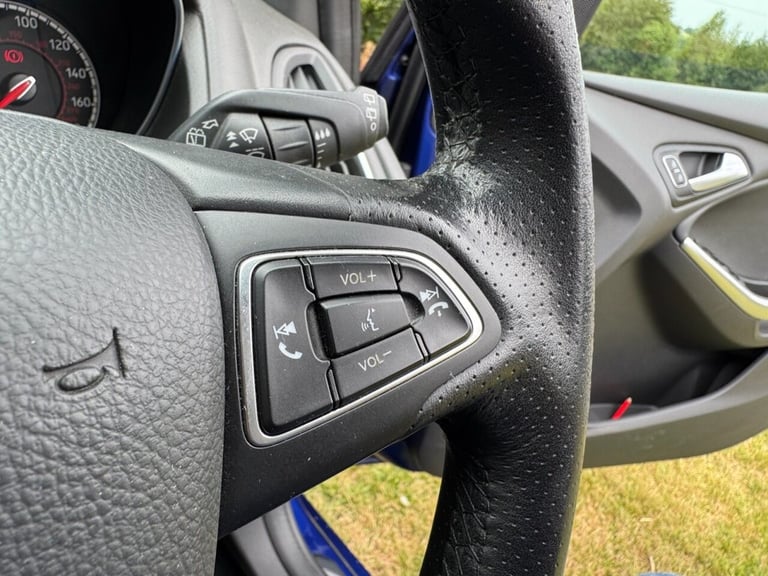 2015 Ford Focus 2.0T EcoBoost ST-2 5dr HATCHBACK PETROL Manual