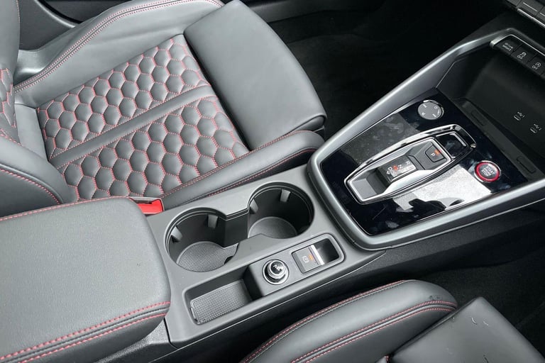 2025 Audi RS3 2.5 TFSI Carbon Black Saloon 4dr Petrol S Tronic quattro Euro 6 (s/s) (400  SALOON ...