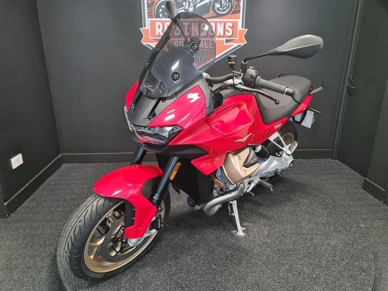 2023 23 Moto Guzzi V100 Mandello 7343 miles, clean & tidy example