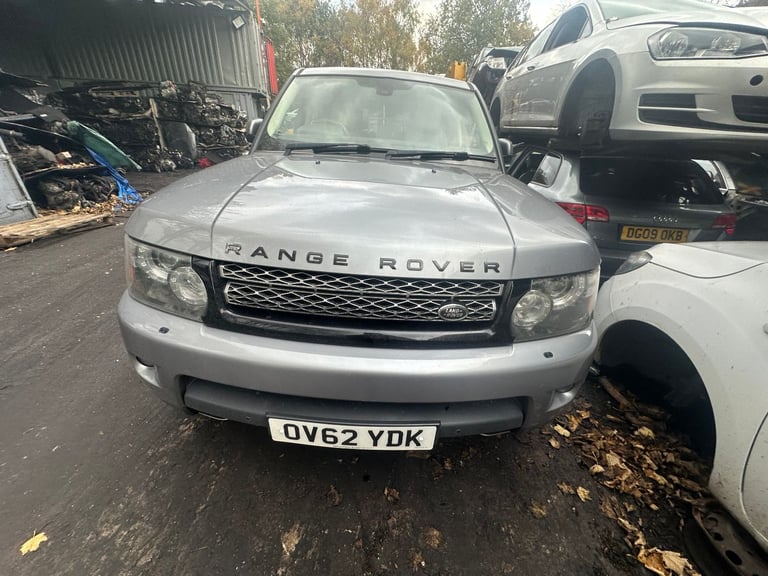 LAND ROVER RANGE ROVER SPORT 2012 3.0 DIESEL BREAKING FOR PARTS 