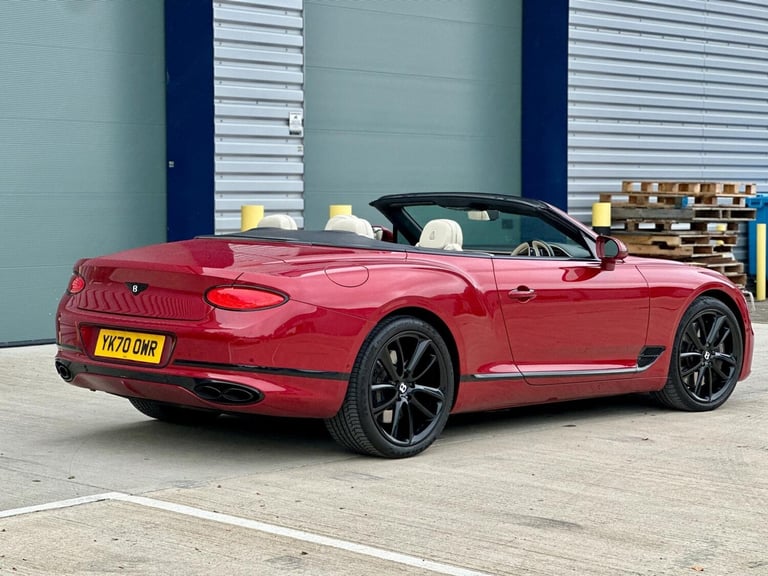 2020 (70) BENTLEY CONTINENTAL GTC 4.0 V8 2dr Auto