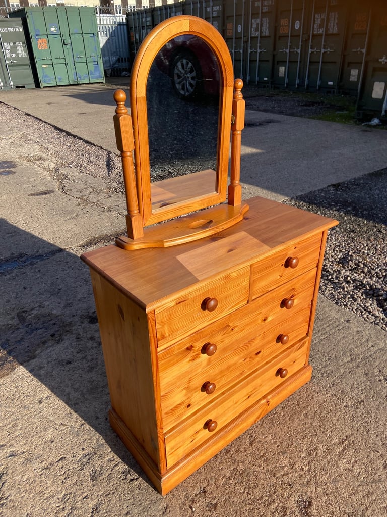 Pine chest of 3+2 drawer with mirror