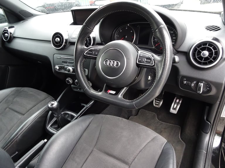 1.6 TDI Black Edition Nav 5dr *SATNAV +CRUISE +PRIVACY +BT +LOW MILES!*