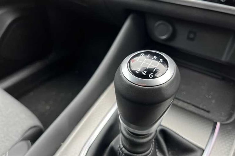 2024 Nissan Qashqai 1.3 DIG-T MH N-CONNECTA [GLASS ROOF] 5DR Hatchback Petrol Manual