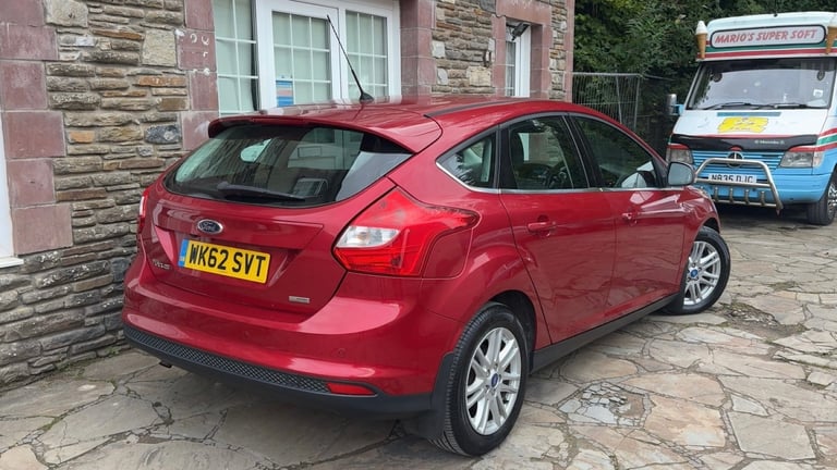 2012 Ford Focus 1.0 125 EcoBoost Titanium 5dr HATCHBACK Petrol Manual
