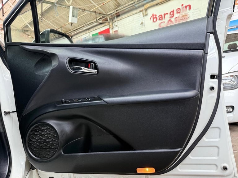 TOYOTA PRIUS 1.8 VVT-h Business Edition 1970