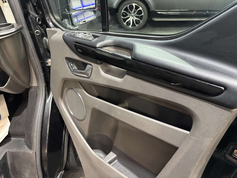 2020 Ford Tourneo Custom 2.0 EcoBlue 185ps L/R 8 Seat Titanium X Auto MPV DIESEL Automatic