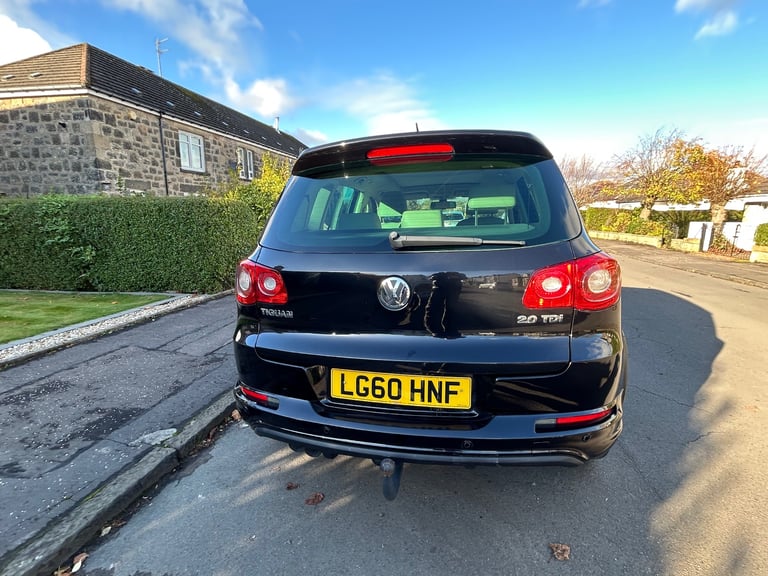 Volkswagen, TIGUAN, R Line Estate, 2010, Semi-Auto, 1968 (cc), 5 doors