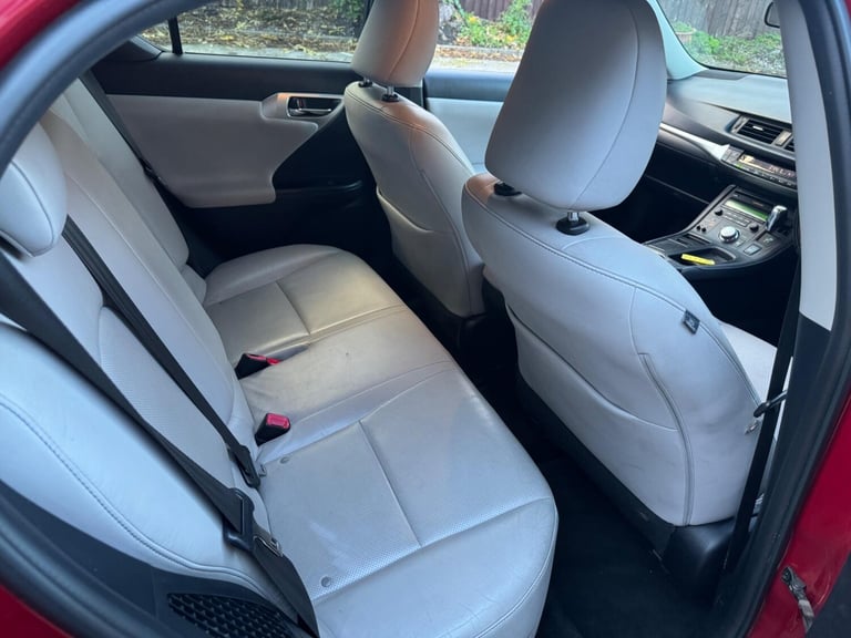 2011 Lexus CT 1.8 200h SE-L CVT Euro 5 (s/s) 5dr HATCHBACK Petrol/Electric Hybrid Automatic