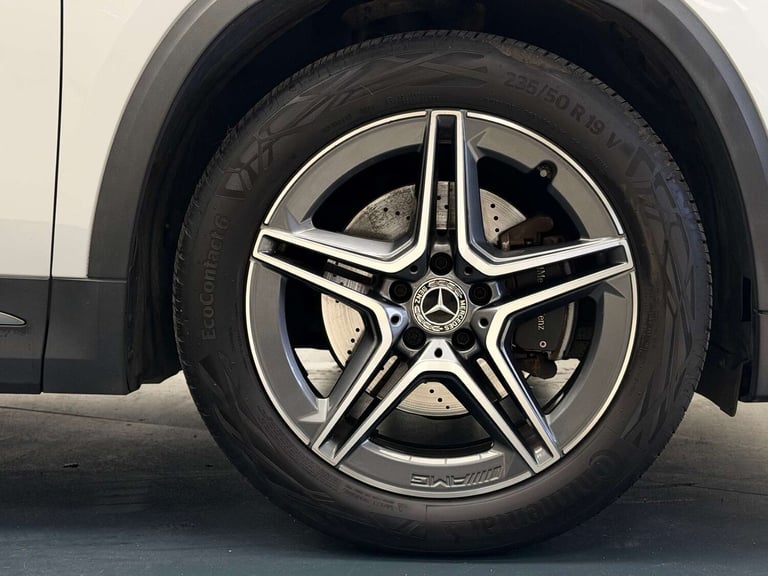 2020 Mercedes-Benz GLA 2.0 GLA 220 AMG Line Premium+ D 4Matic Auto 4WD 5dr SUV Diesel Automatic