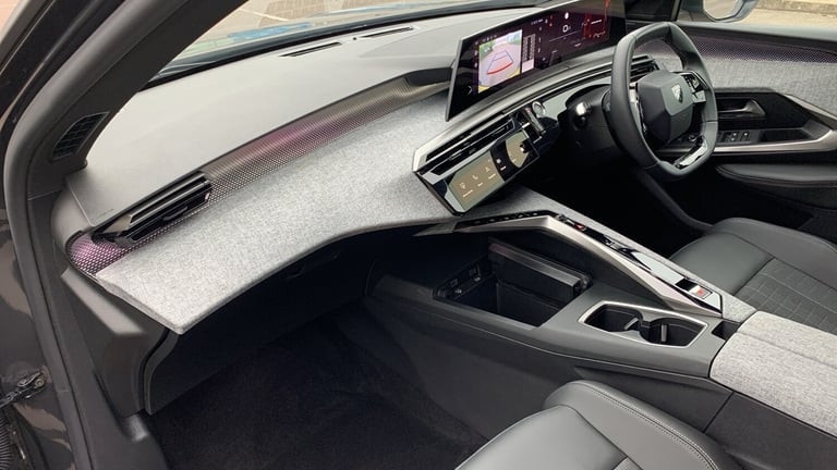 2025 Peugeot 5008 1.2 HYBRID GT SUV 5dr Petrol Hybrid e-DSC6 Euro 6 (s/s) (136 ps) SUV Hybrid Aut...
