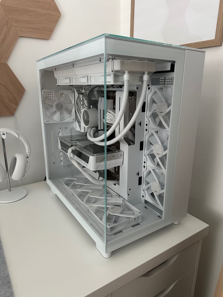 High End White Gaming PC 