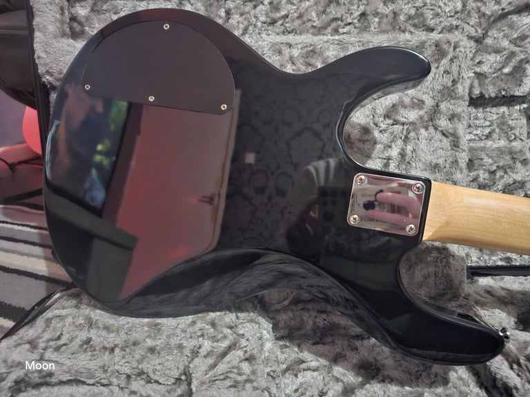 Vintage v96 bass