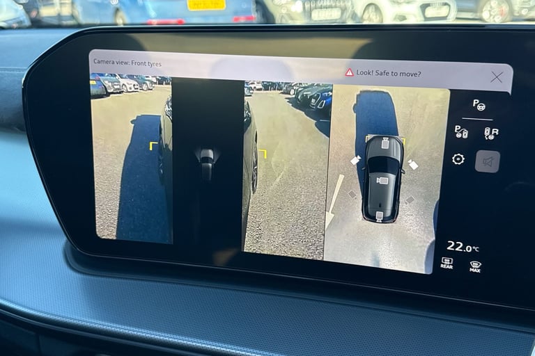 2025 Audi Q3 1.5 e-hybrid Launch Edition S Tronic Euro 6 (s/s) 5dr 26kWh SUV Automatic