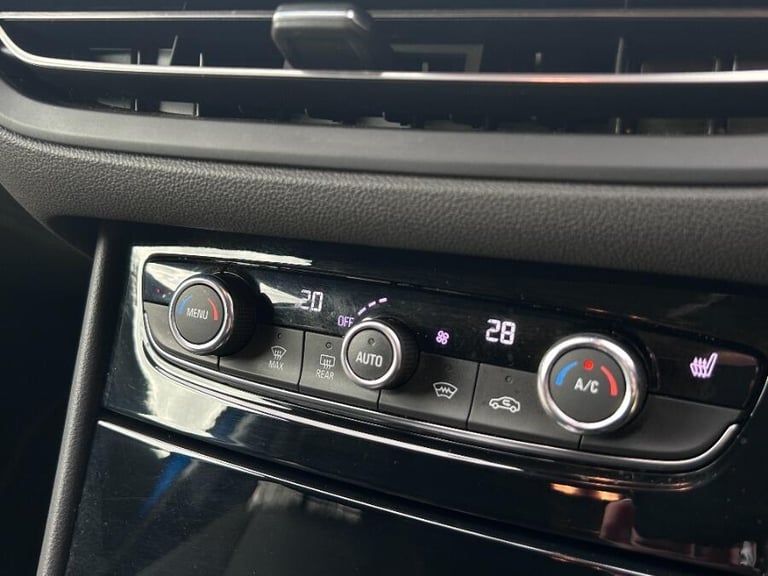 2023 Vauxhall Crossland X 1.6 14.2kwh Ultimate Suv 5dr Petrol Plug In Hybrid Auto Euro 6 (s/s) (2...