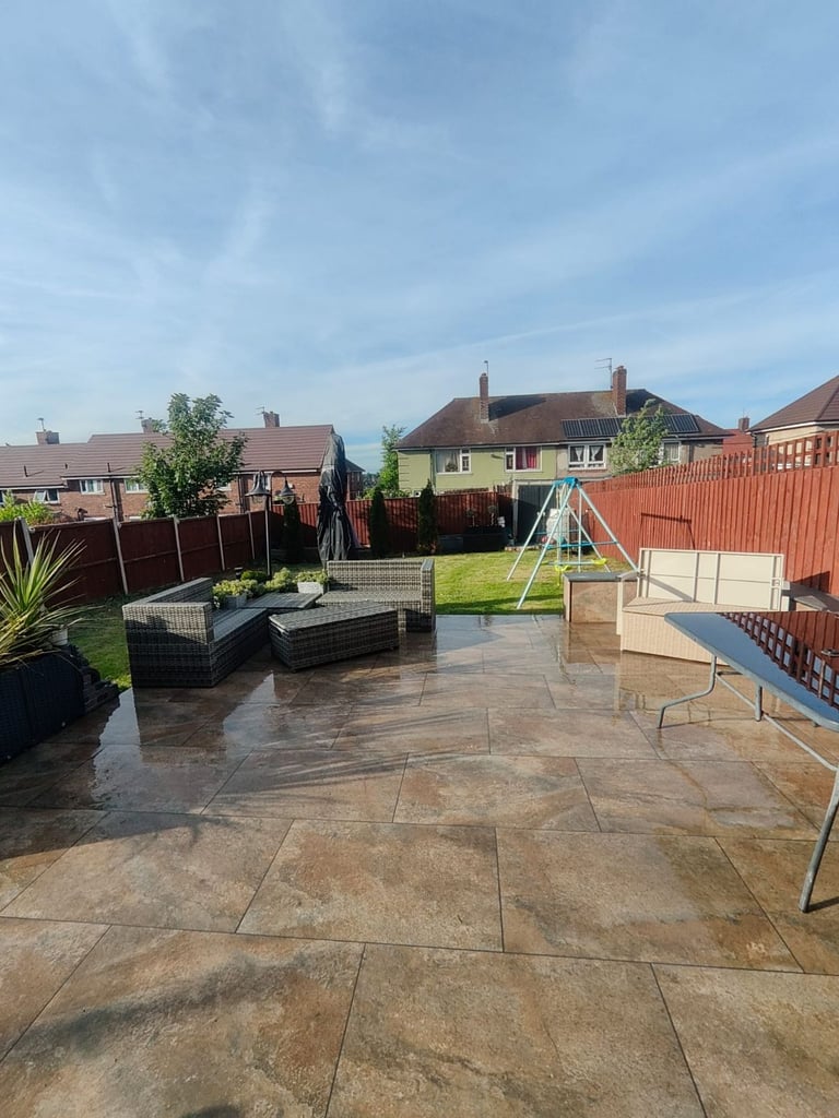 Semi detached 3 bedroom house with large garden in Sheffield-S5