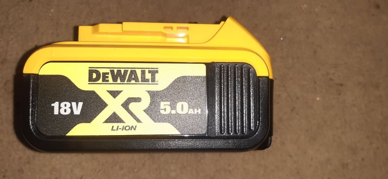 New DeWalt 18v 5ah battery