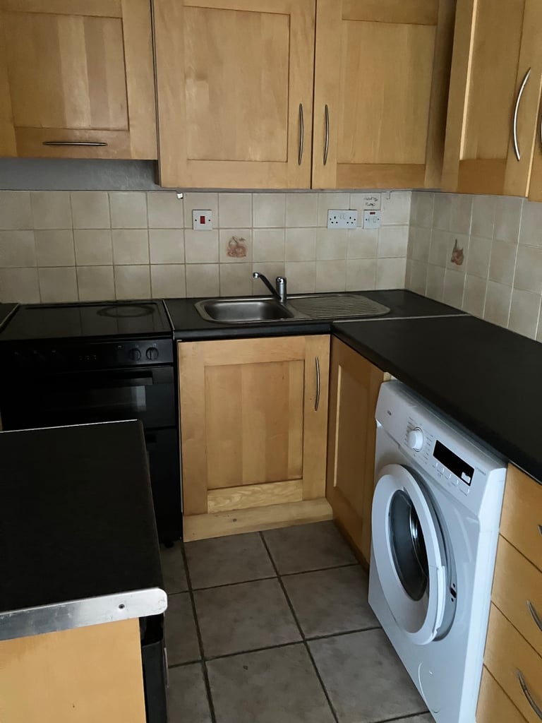 One bedroom ground floor flat 