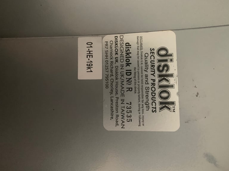 Disklok car steering wheel lock. Small, 35-38.9cm