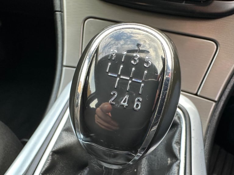 2010 Vauxhall Insignia 2.0 CDTi ecoFLEX Exclusiv Nav Sports Tourer Euro 5 5dr ESTATE Diesel Manual