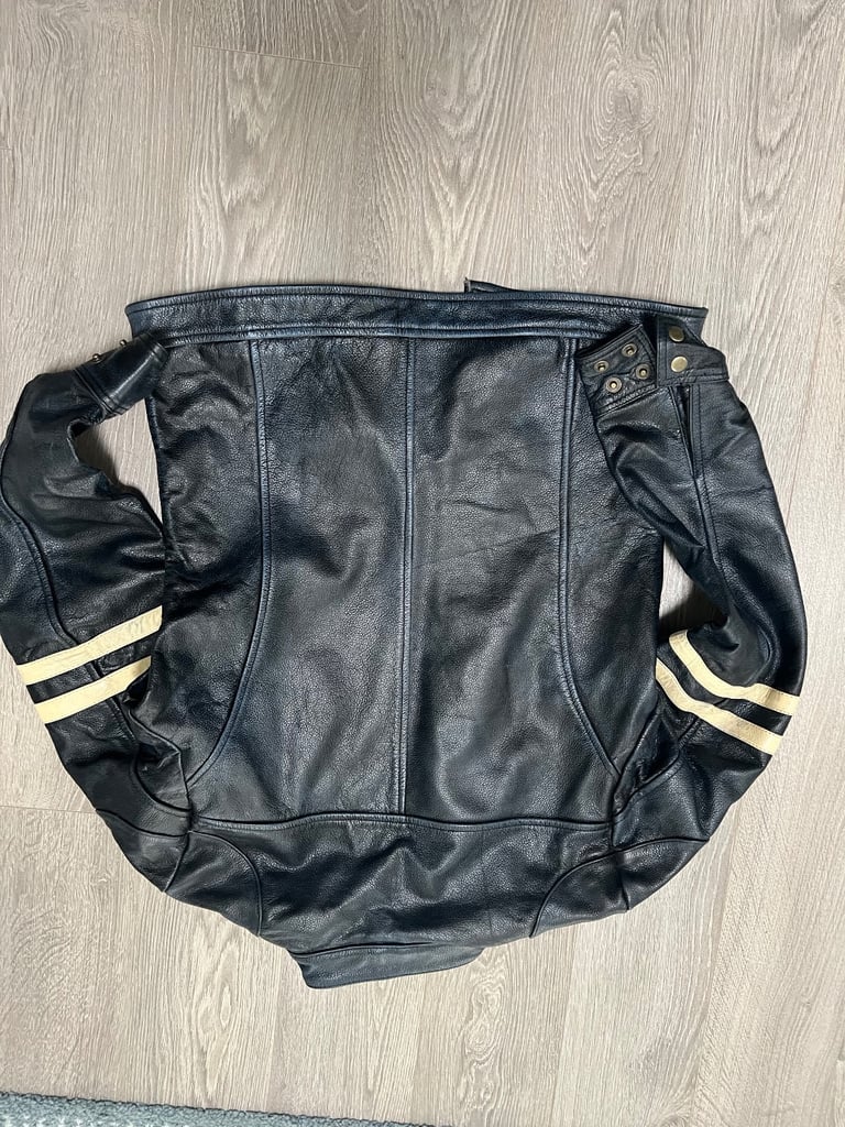 Ladies leather motorbike jacket 