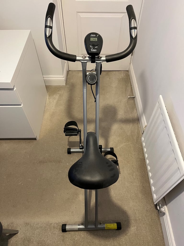 Exercise bike, excellent condition