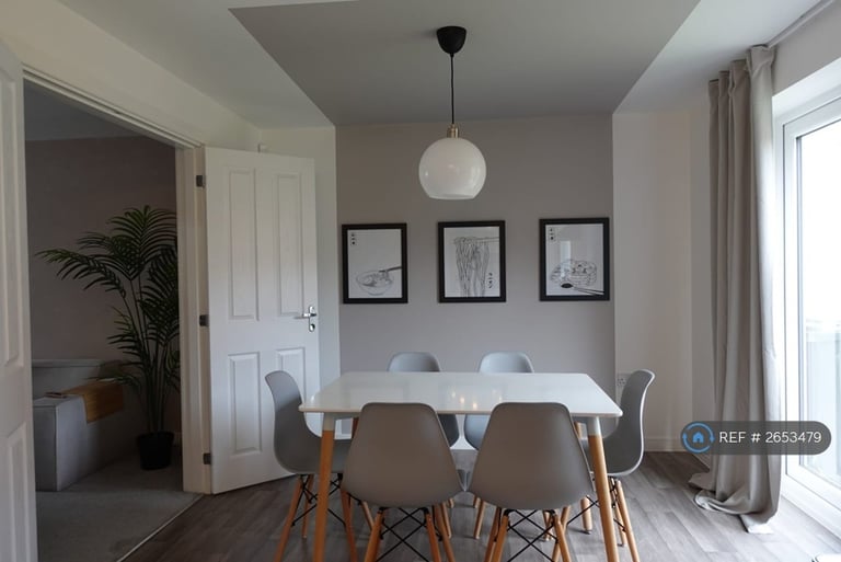 4 bedroom house in Holmes Chapel, Holmes Chapel, CW4 (4 bed) (#2653479)