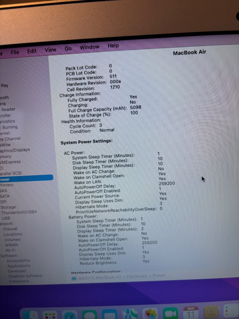 MacBook Air 11” 8GB Ram 250GB SSD